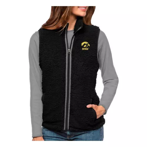 Antigua Women's Iowa Hawkeyes Sherpa Grace Vest